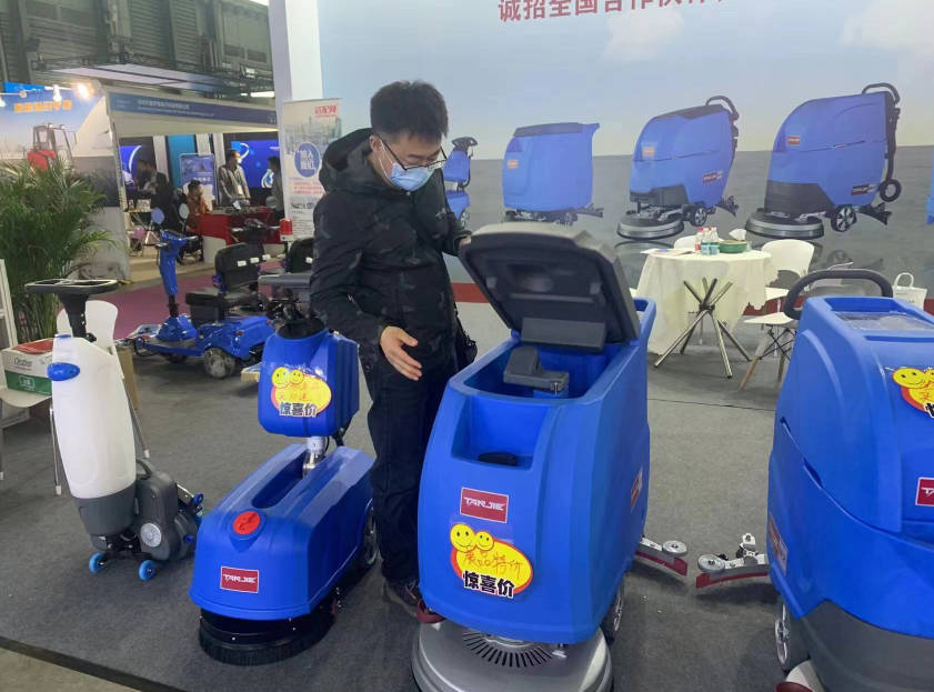 辽阳坦洁洗地机公司致力于电动洗地机的生产、销售和服务百家